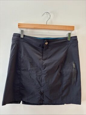Columbia Black Women’s Active Skort with Blue Lining
